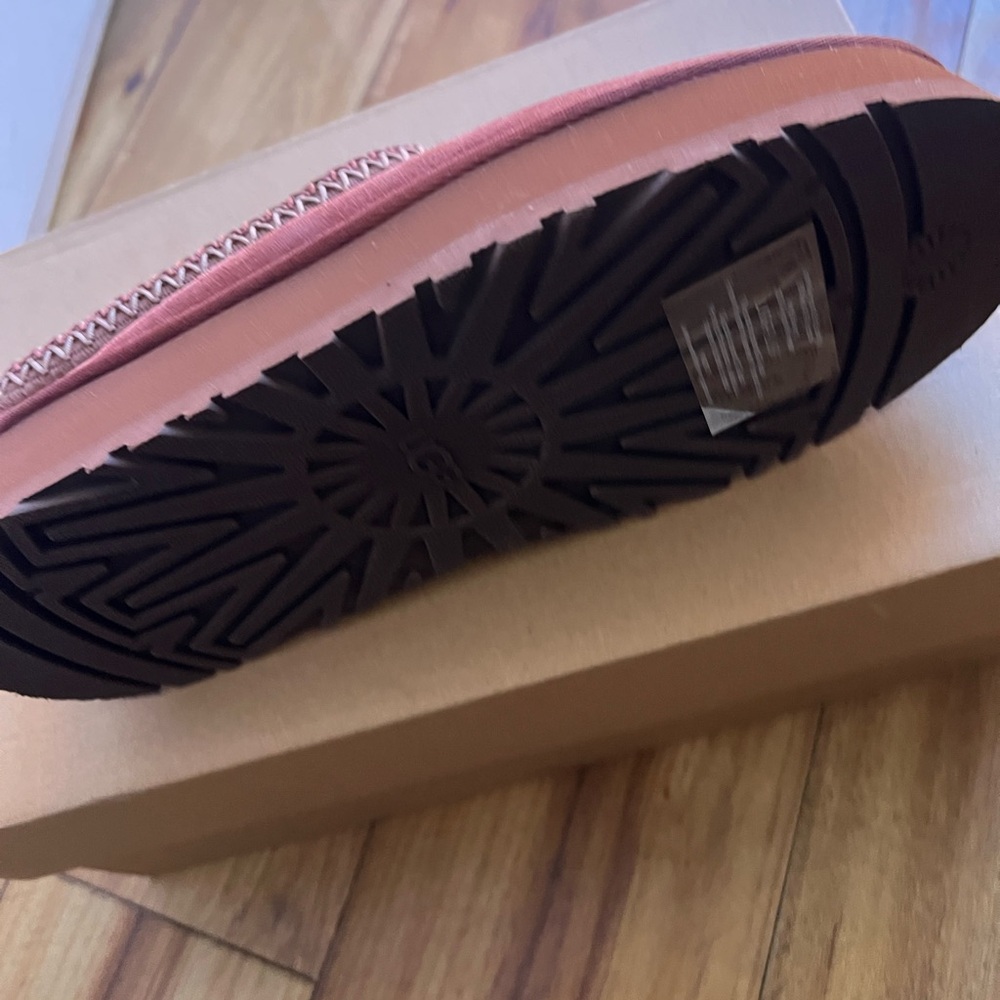 UGG tazz slippers - Picture 3 of 4